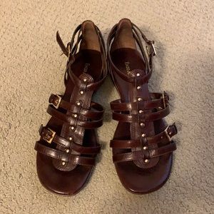 Enzo Angiolini gladiator flats